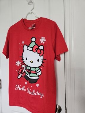 NWT Hello Kitty Red Holiday Graphic Tee with Green Accents SZ M